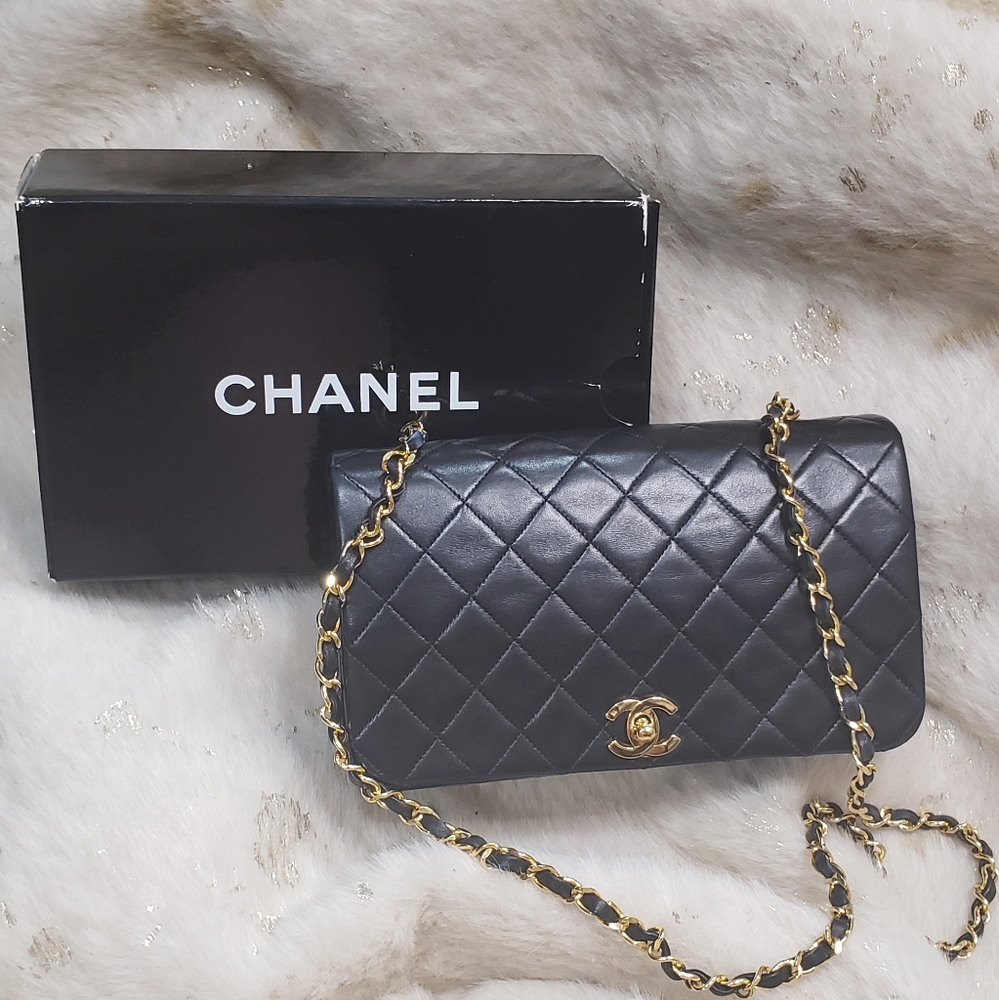 Vintage Chanel Small Single Flap in Black Lambskin